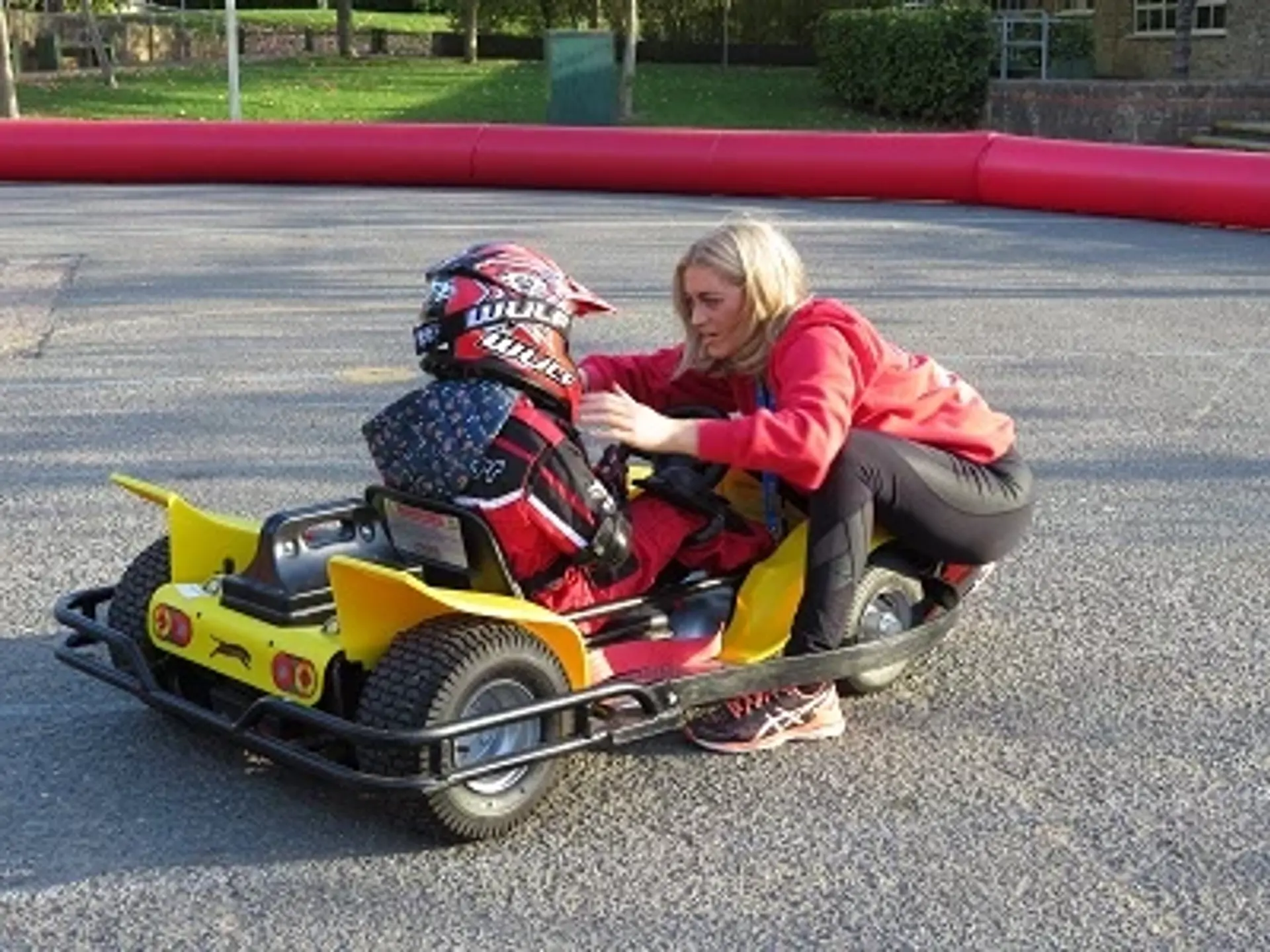 barracudas-staff-running-motor-sports.webp